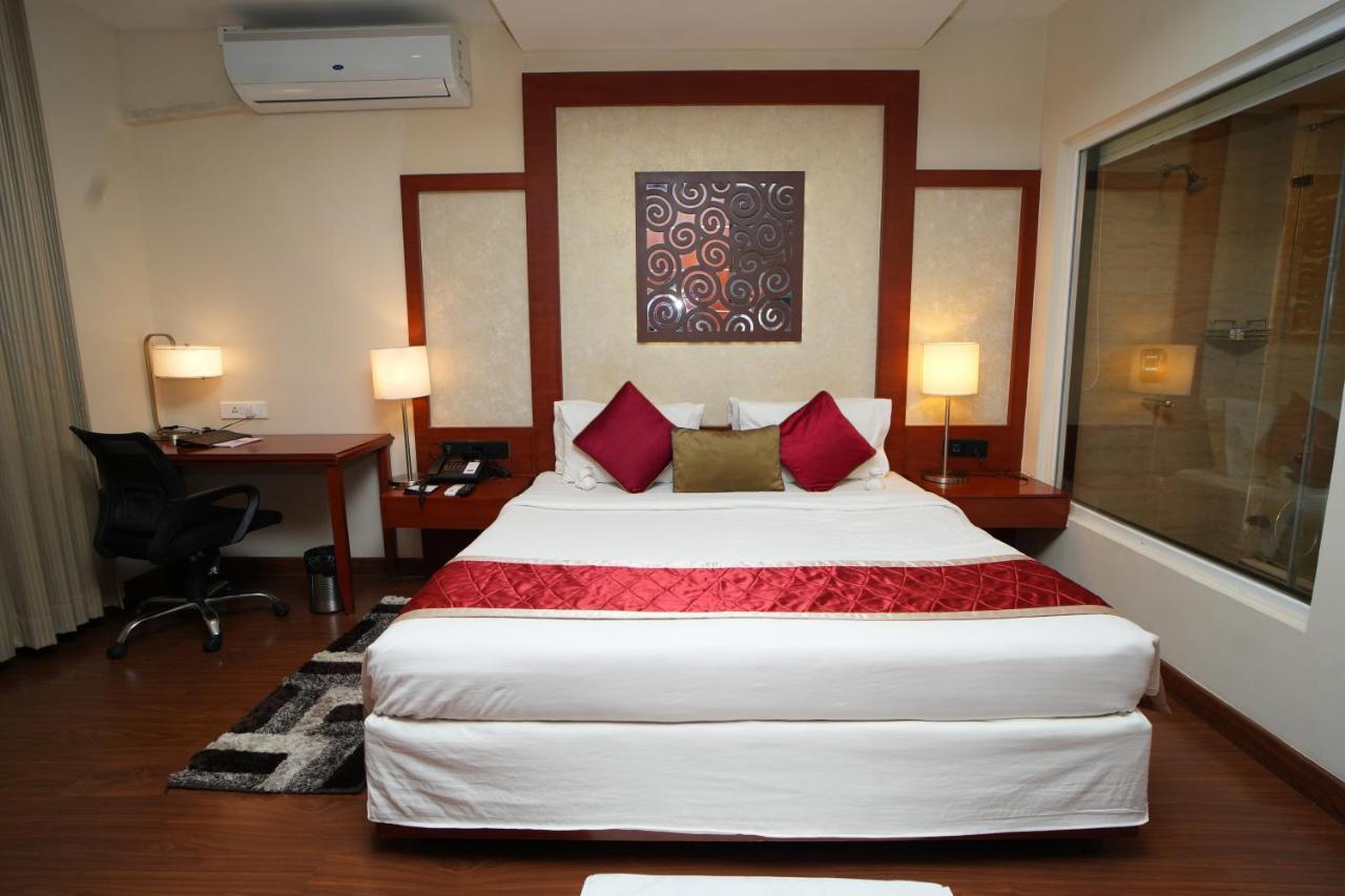 The Altruist Business Hotel Hitech Haydarabad Dış mekan fotoğraf