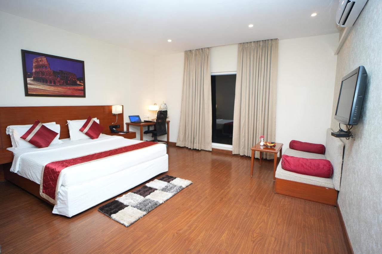 The Altruist Business Hotel Hitech Haydarabad Dış mekan fotoğraf