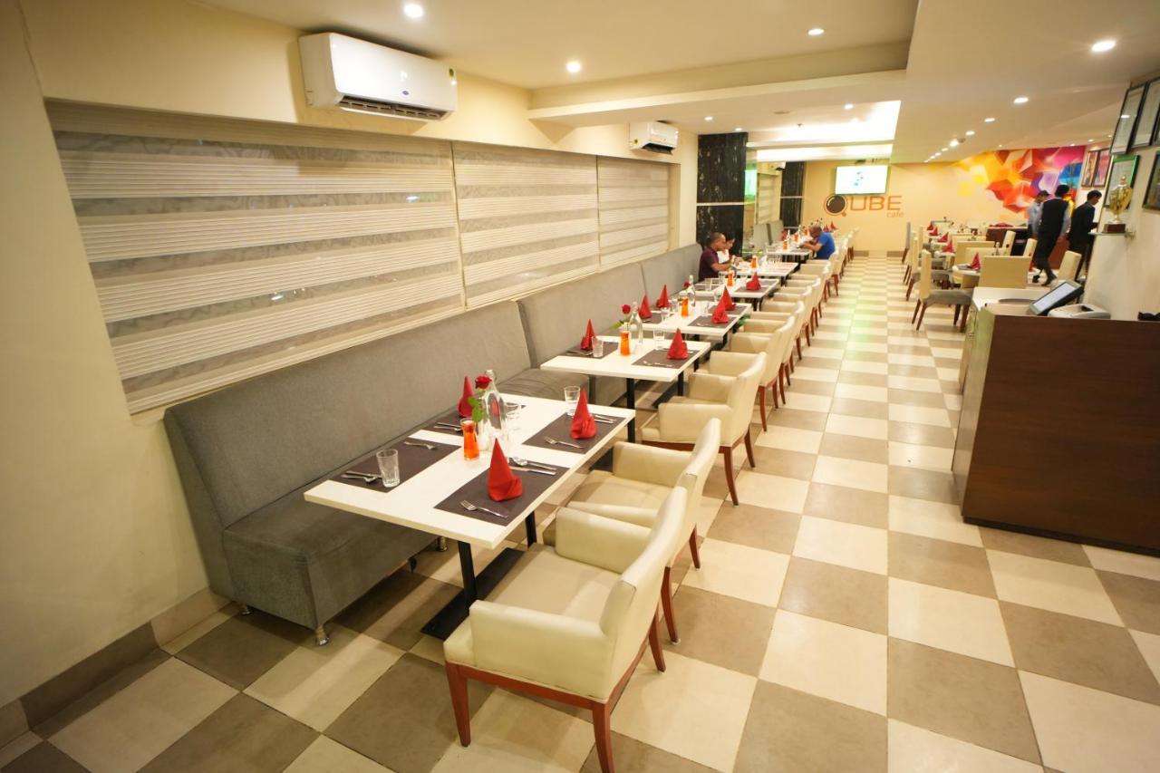 The Altruist Business Hotel Hitech Haydarabad Dış mekan fotoğraf