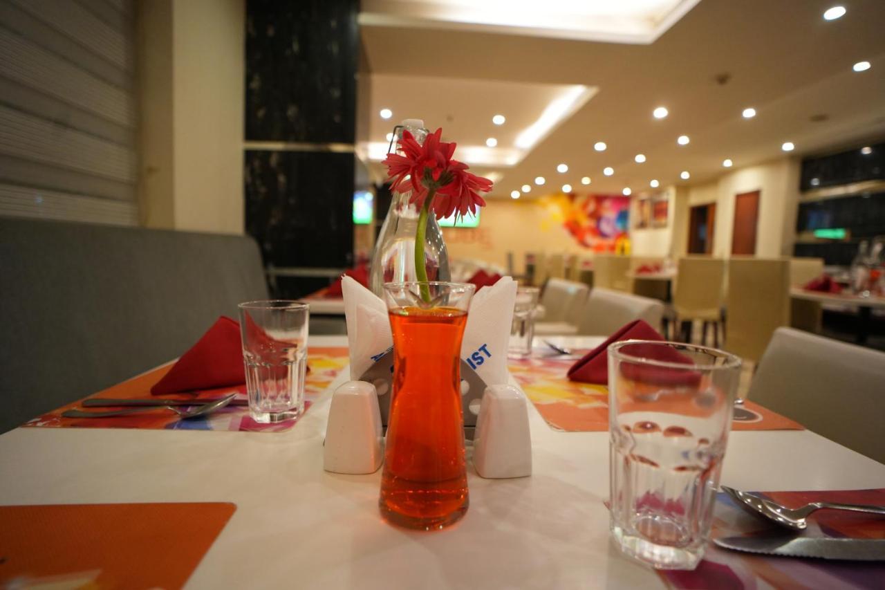 The Altruist Business Hotel Hitech Haydarabad Dış mekan fotoğraf