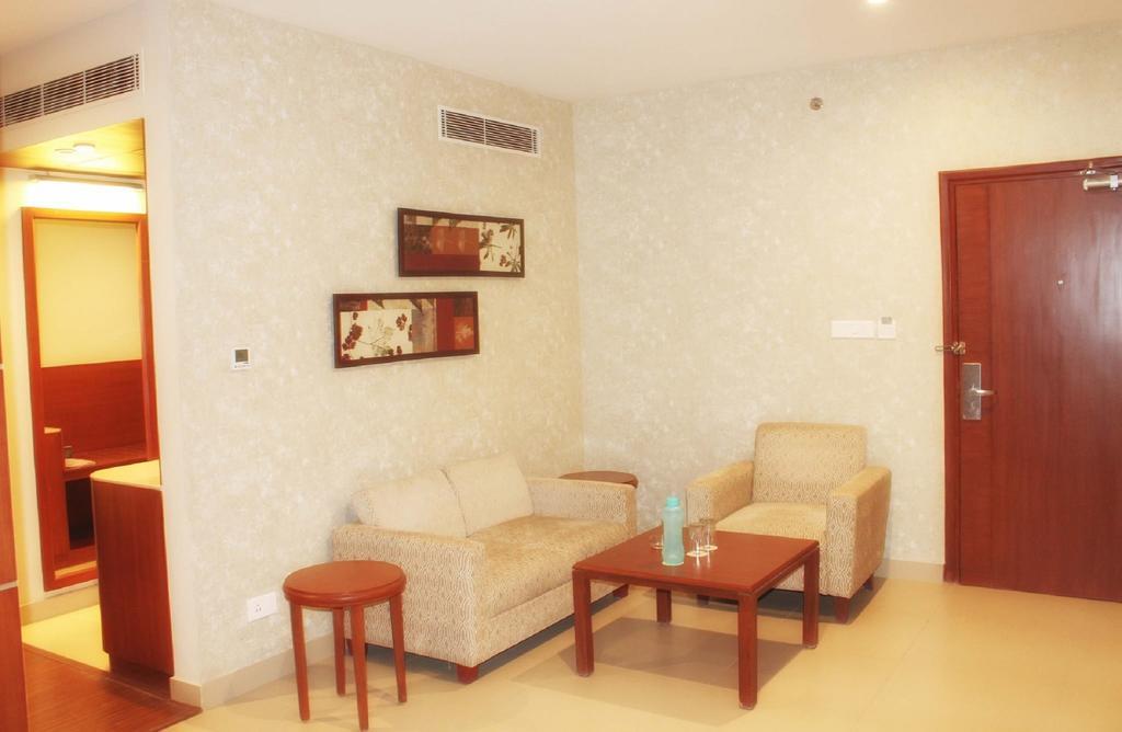 The Altruist Business Hotel Hitech Haydarabad Oda fotoğraf